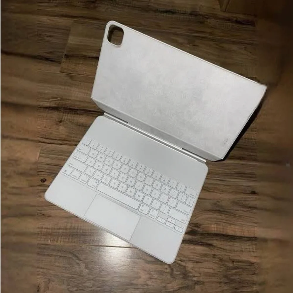 Brand new apple white keyboard case